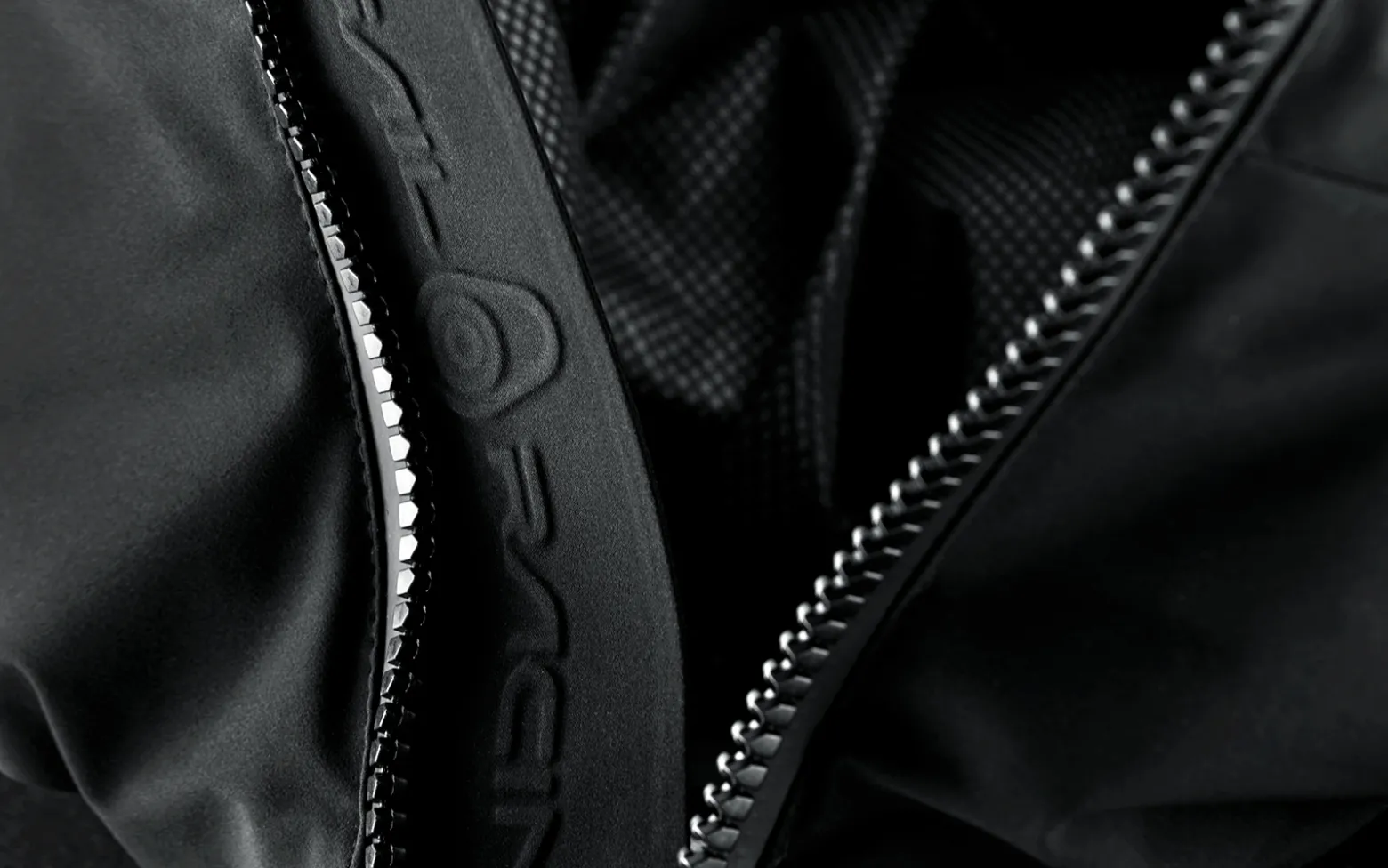 Sail Racing Jackets^THE GORE TEX WOOL HOOD